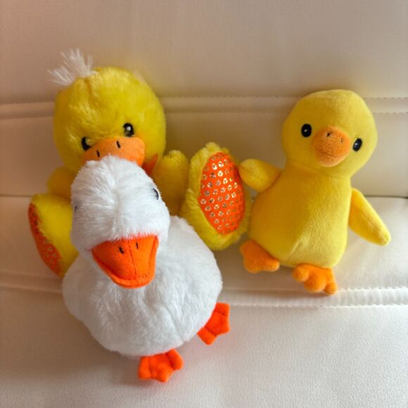 Lot Of 3 Wild Life Animal Save The Earth Super Soft Plush 6" & 5" Ducks - Picture 1 of 6